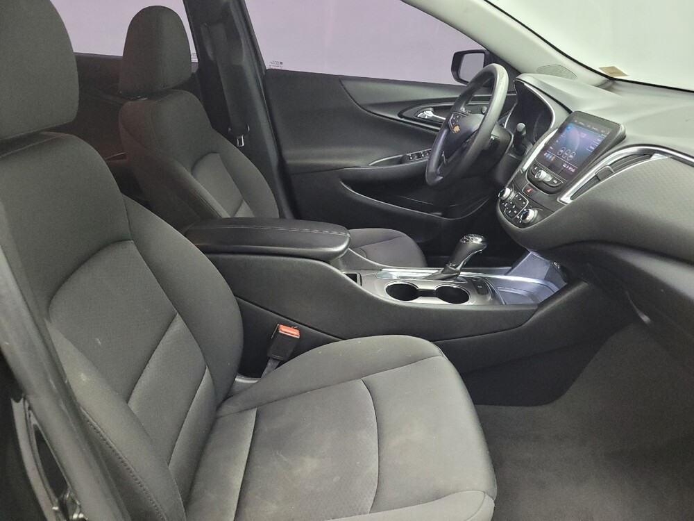 2019 Chevrolet Malibu in Huntsville, AL 35816 - 18126142 21