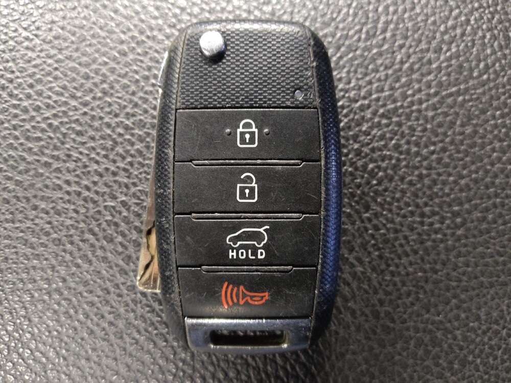 2014 Kia Sorento in Baton Rouge, LA 70816 - 18126150 32