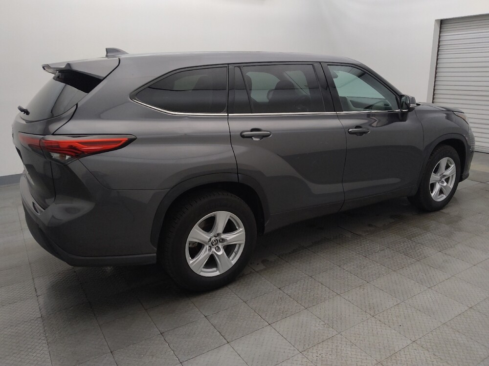 2021 Toyota Highlander in Houston, TX 77074 - 18126165 10