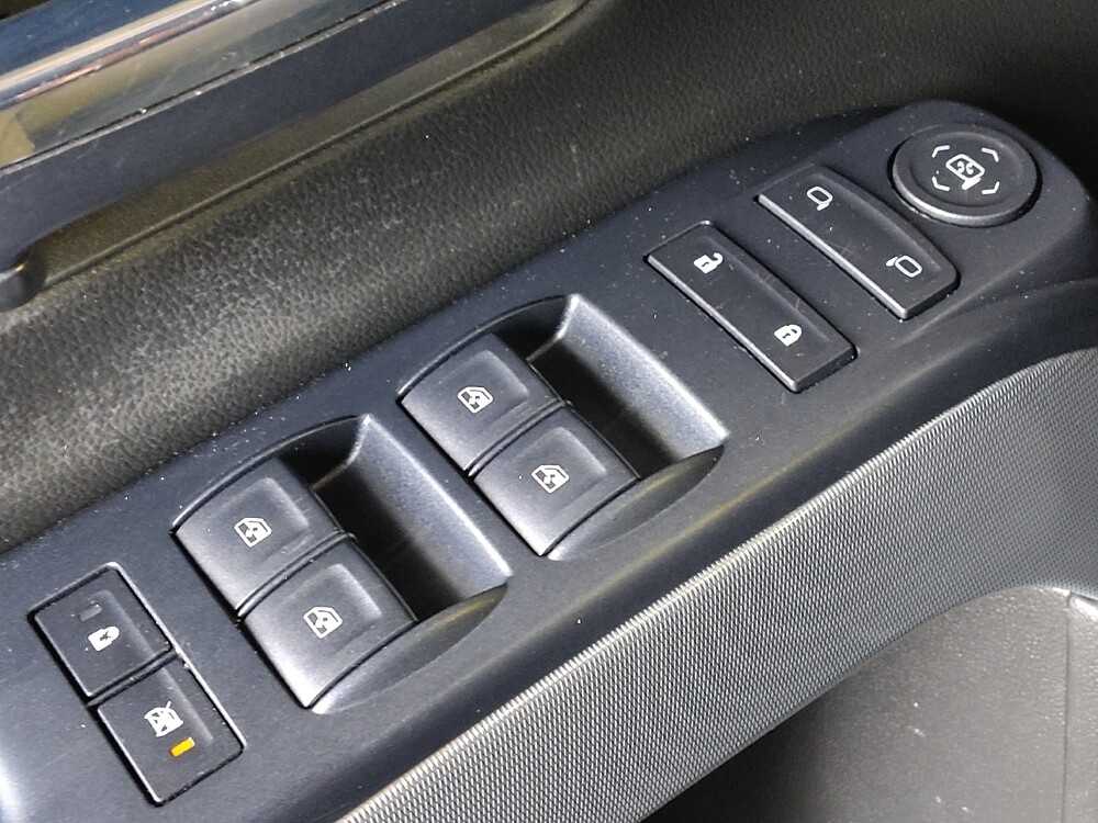 2017 Chevrolet Silverado 1500 in Temple, TX 76502 - 18126167 27