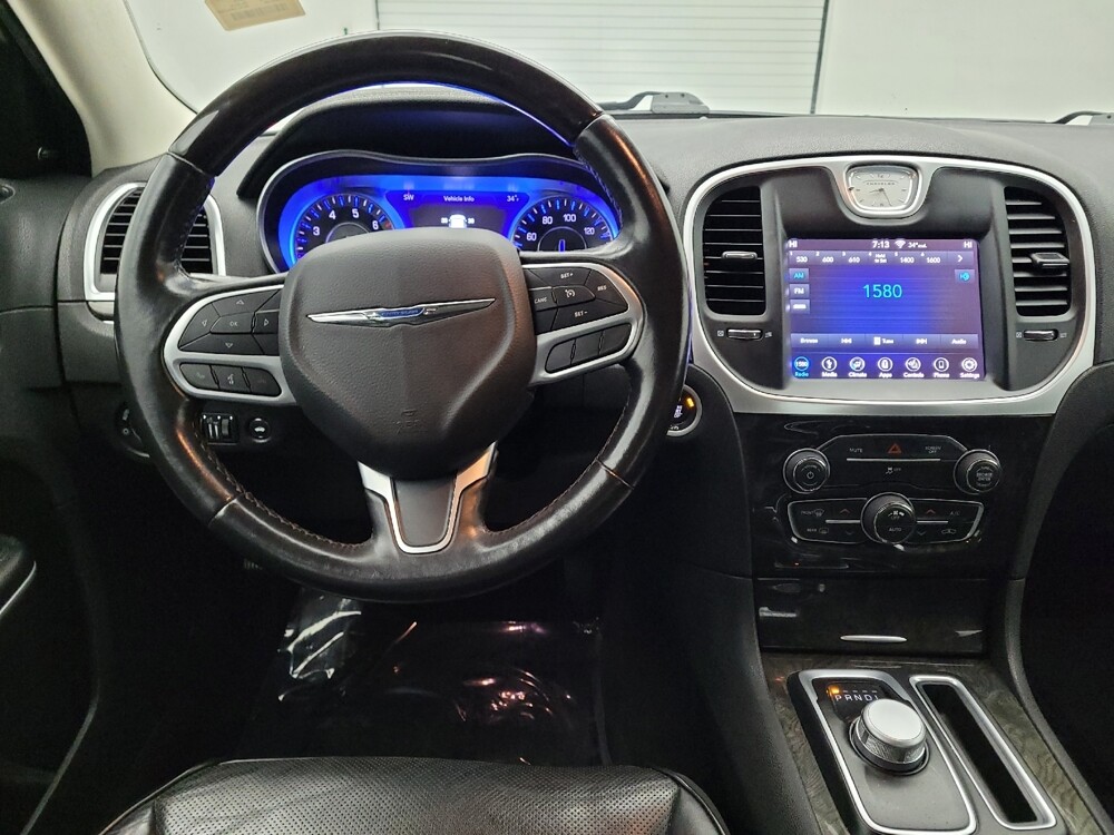 2019 Chrysler 300 in Cincinnati, OH 45255 - 18126177 22
