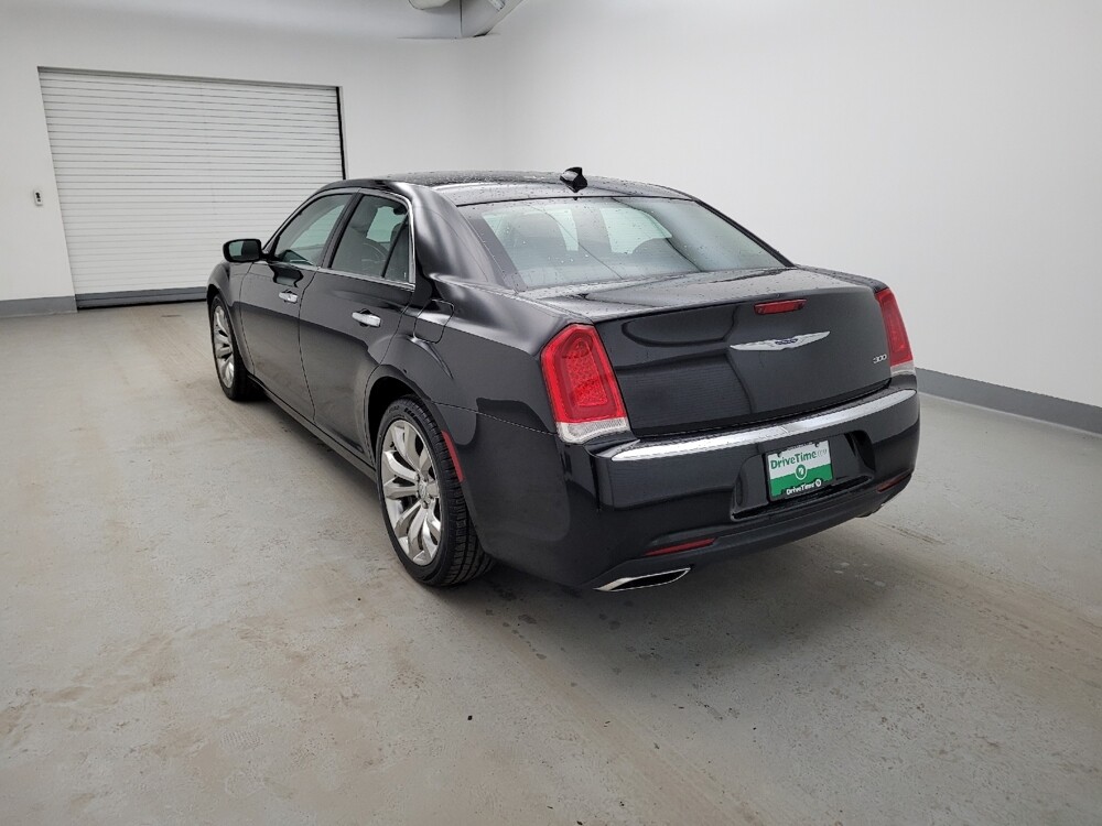 2019 Chrysler 300 in Cincinnati, OH 45255 - 18126177 5