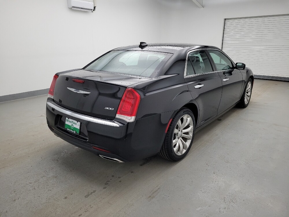 2019 Chrysler 300 in Cincinnati, OH 45255 - 18126177 9