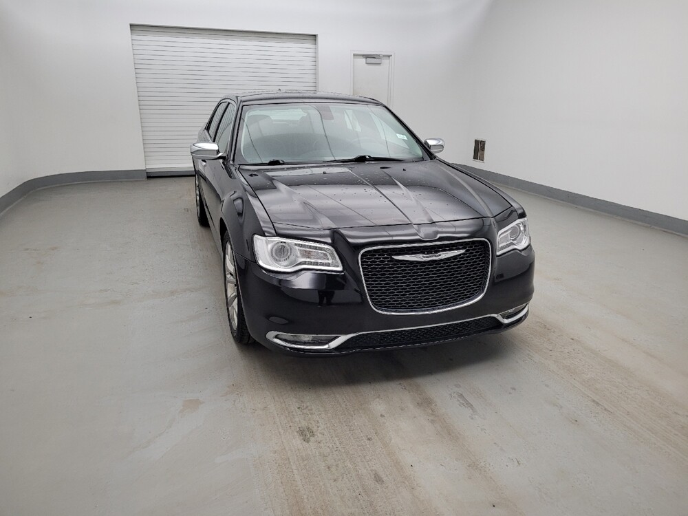 2019 Chrysler 300 in Cincinnati, OH 45255 - 18126177 14