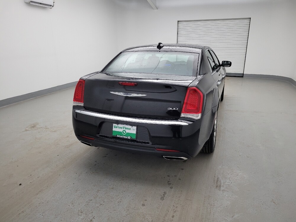 2019 Chrysler 300 in Cincinnati, OH 45255 - 18126177 7