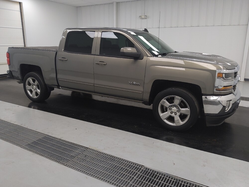 2017 Chevrolet Silverado 1500 in St. Louis, MO 63125 - 18126180 11