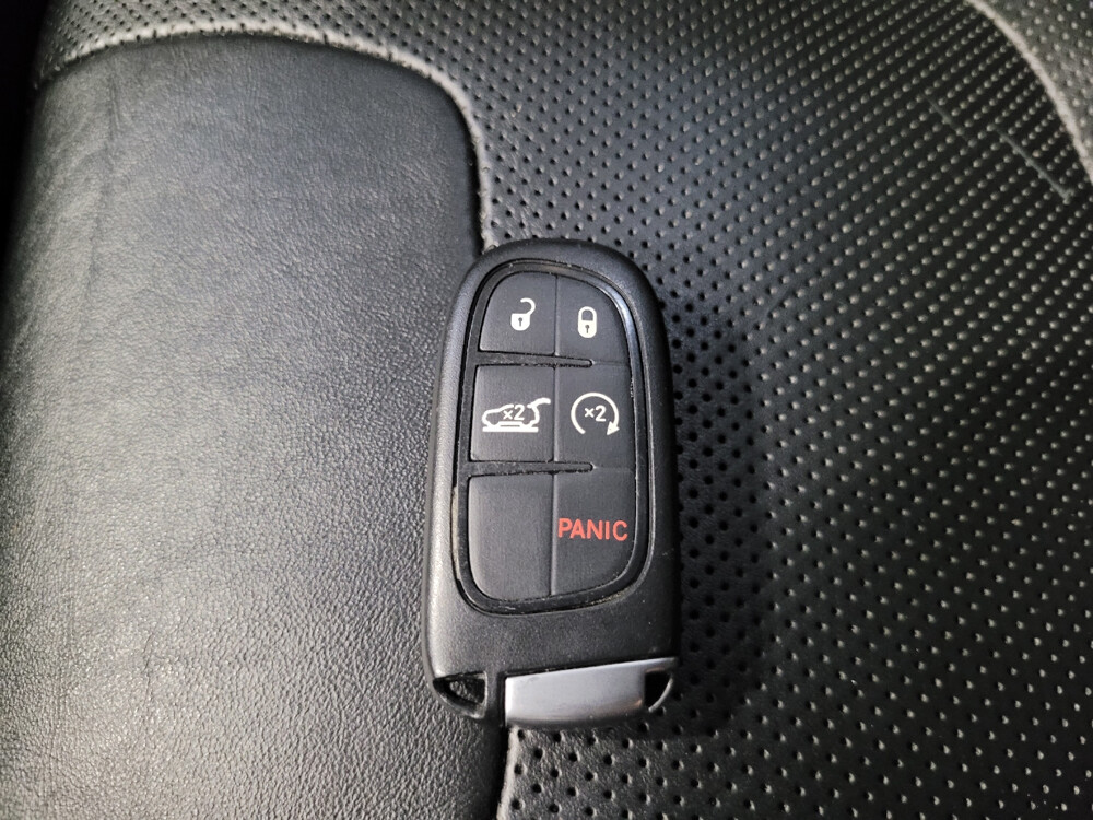 2019 Jeep Cherokee in Chesapeake, VA 23320 - 18126182 32