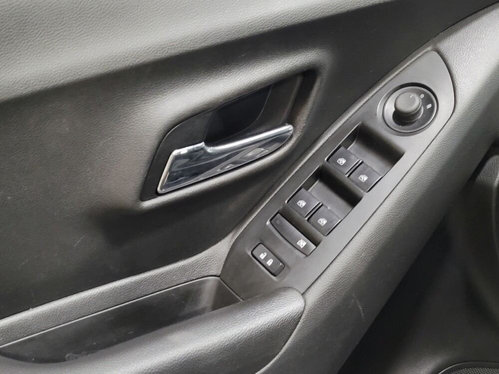 2021 Chevrolet Trax in Langhorne, PA 19047 - 18126185 27