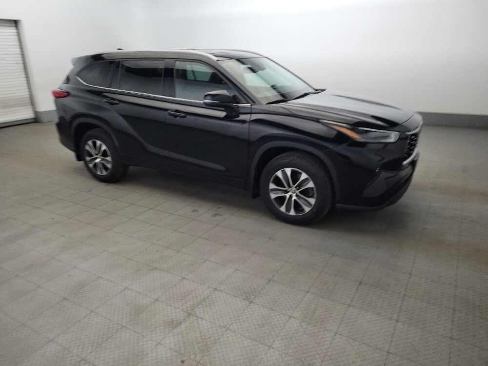 2022 Toyota Highlander in Henrico, VA 23223 - 18126188 11