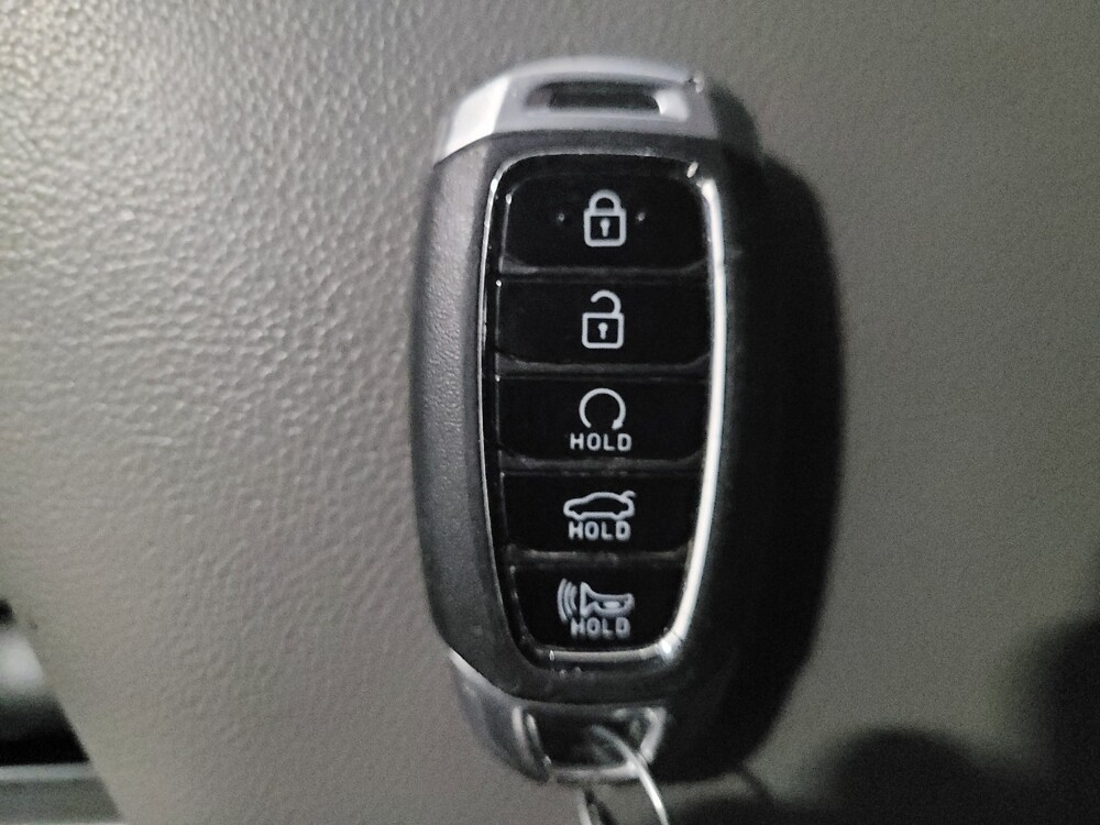 2023 Hyundai Elantra in Pittsburgh, PA 15236 - 18126189 32