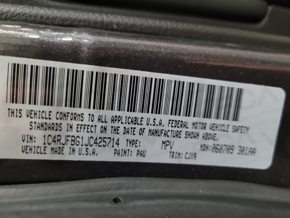 2018 Jeep Grand Cherokee in Chesapeake, VA 23320 - 18126203 33