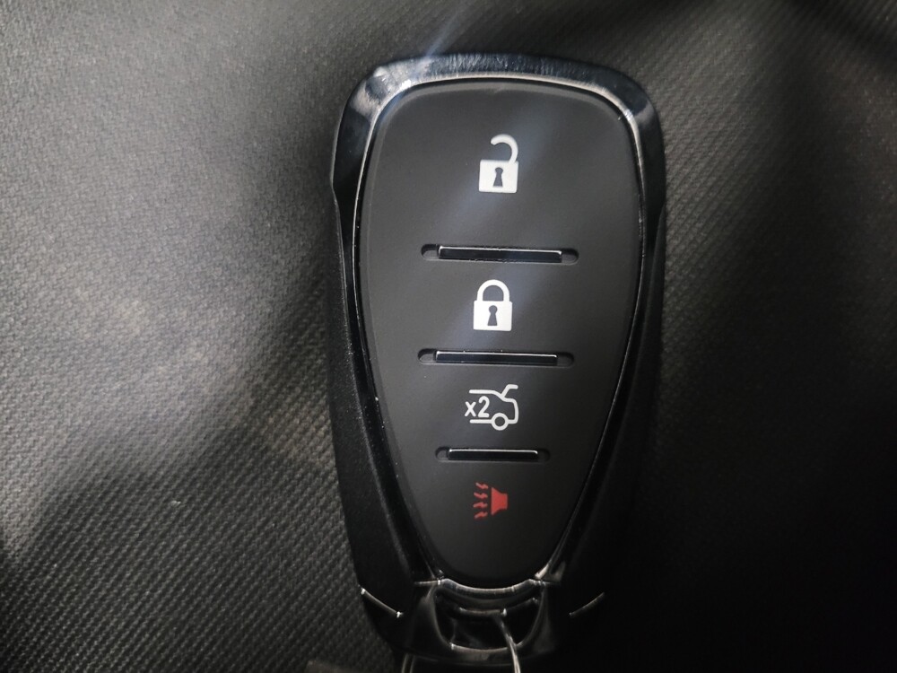 2020 Chevrolet Malibu in Pittsburgh, PA 15236 - 18126209 32