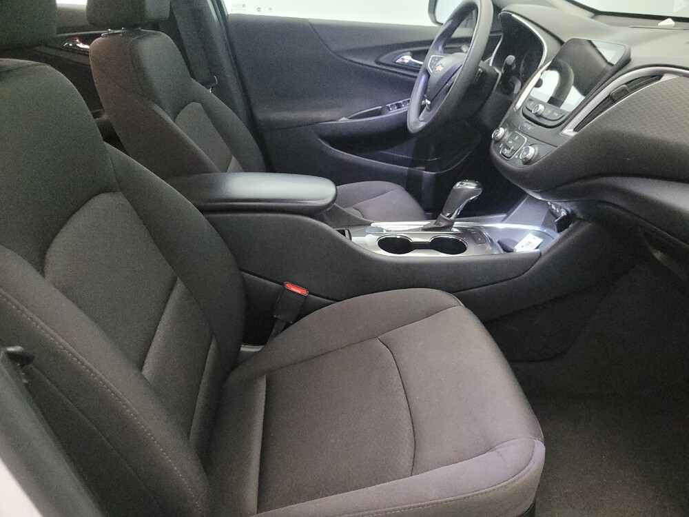 2020 Chevrolet Malibu in Pittsburgh, PA 15236 - 18126209 21