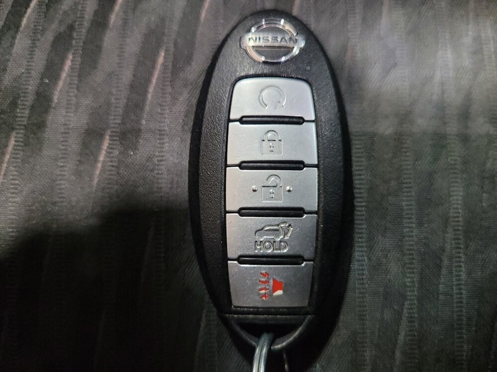 2020 Nissan Rogue in New Castle, DE 19720 - 18126216 32