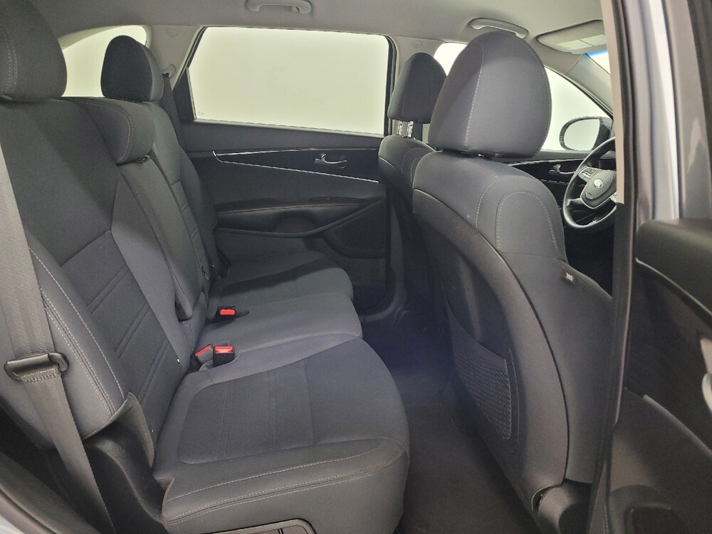 2020 Kia Sorento in St. Louis, MO 63125 - 18126218 19