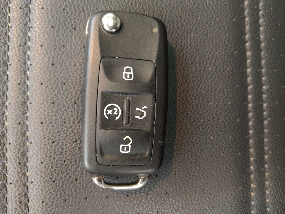 2022 Volkswagen Passat in Topeka, KS 66611 - 18126219 32