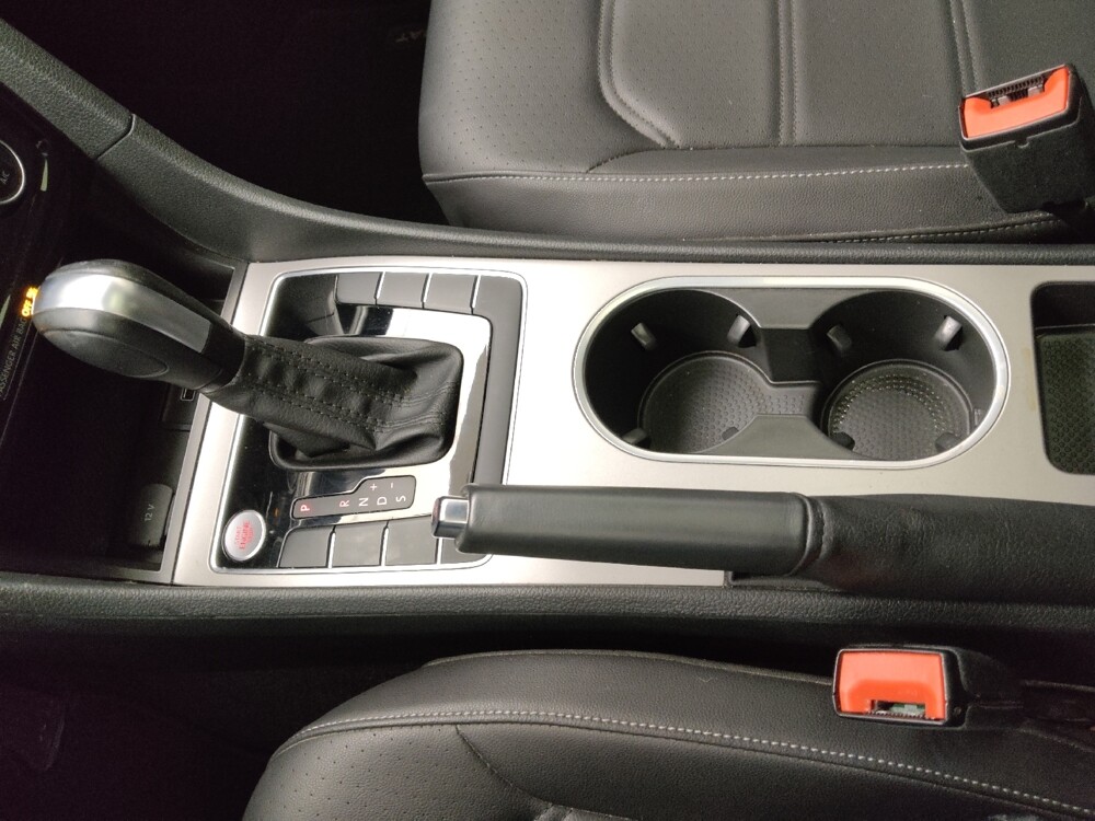 2022 Volkswagen Passat in Topeka, KS 66611 - 18126219 26