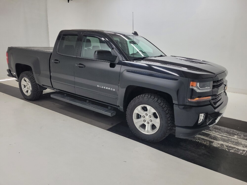 2018 Chevrolet Silverado 1500 in St. Louis, MO 63125 - 18126220 11