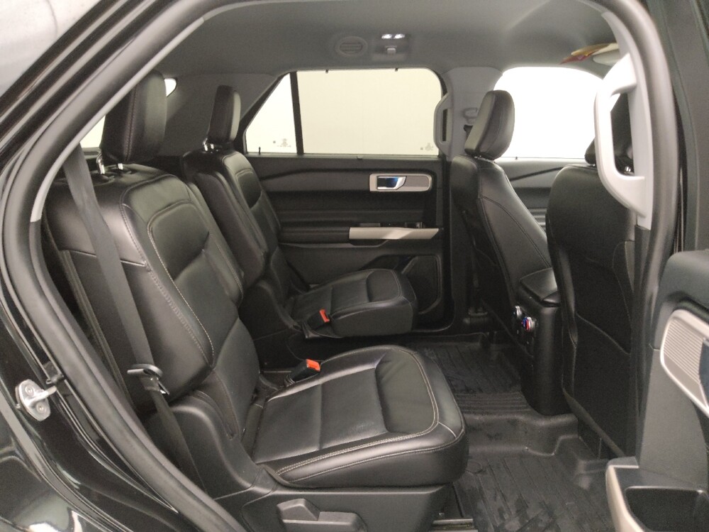 2022 Ford Explorer in St. Louis, MO 63136 - 18126221 19