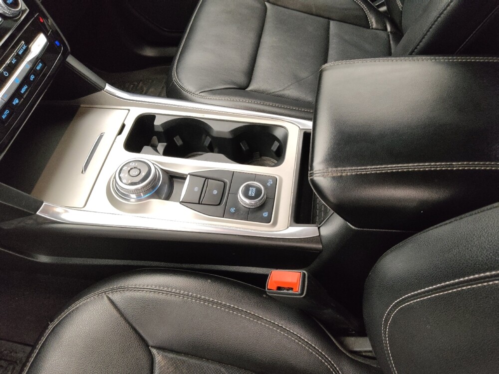 2022 Ford Explorer in St. Louis, MO 63136 - 18126221 26