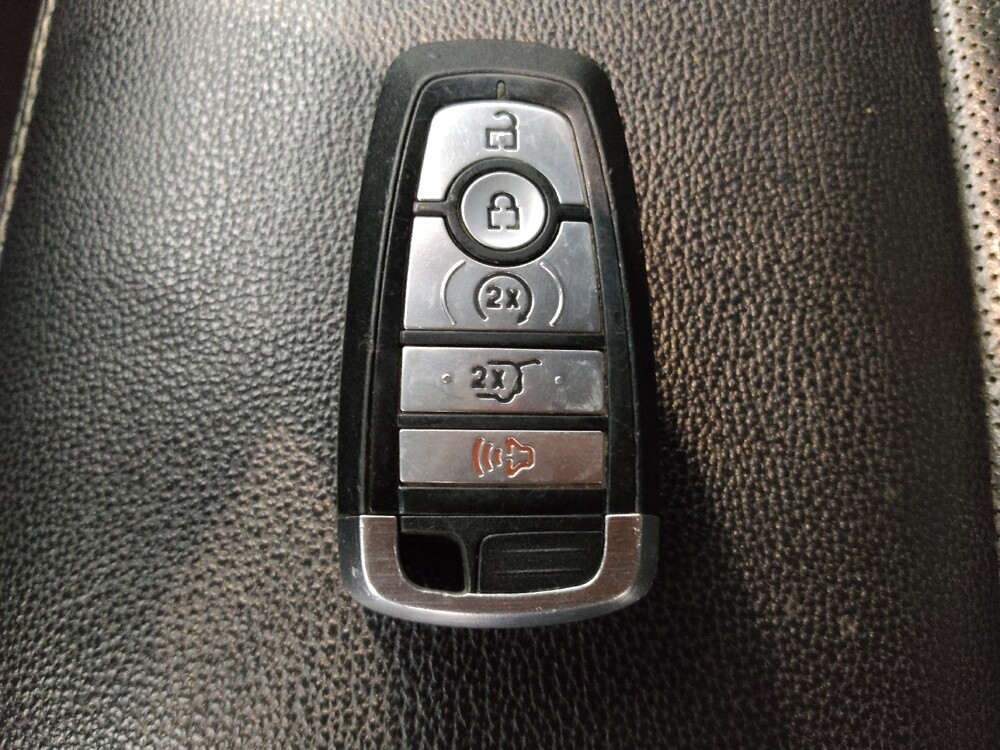 2022 Ford Explorer in St. Louis, MO 63136 - 18126221 32