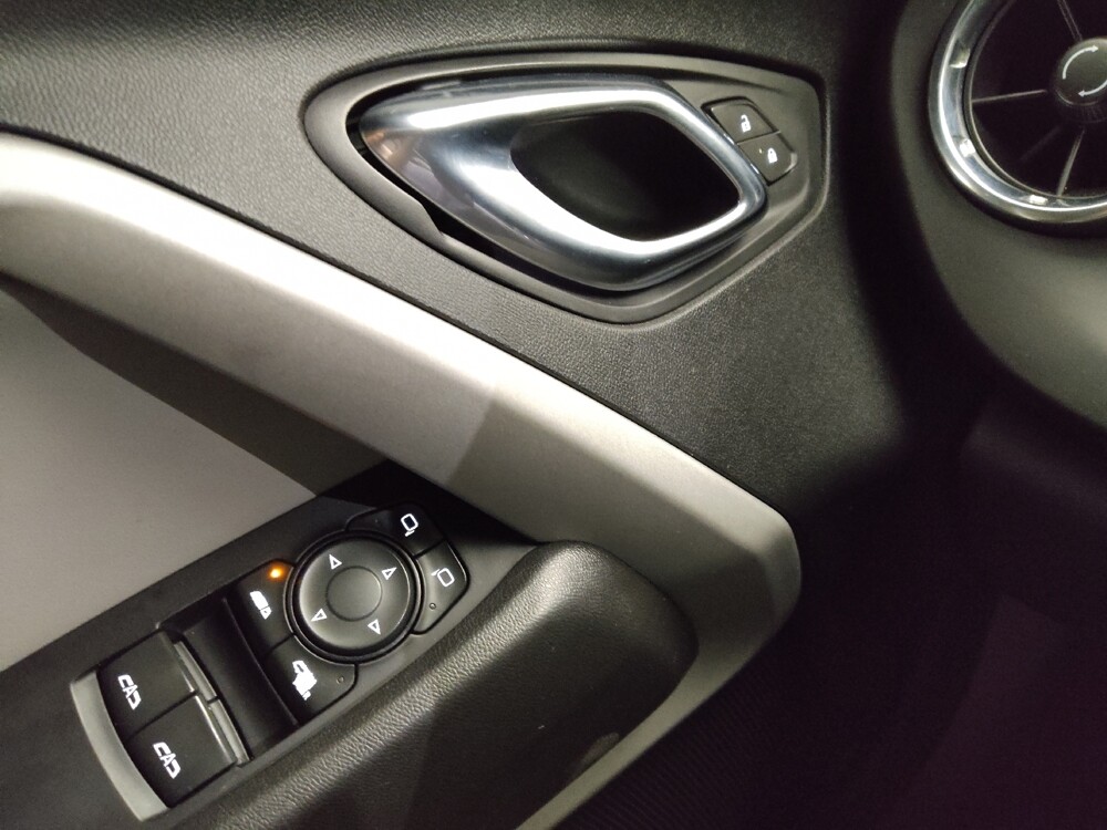 2020 Chevrolet Camaro in Wichita, KS 67207 - 18126223 27