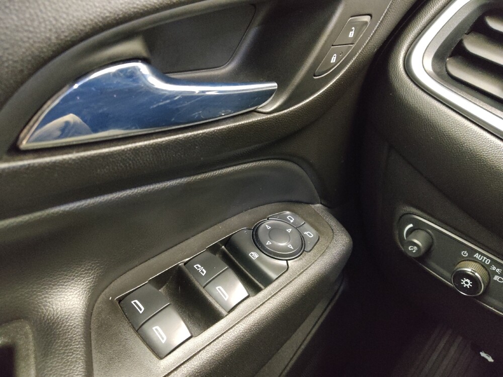 2022 Chevrolet Equinox in Wichita, KS 67207 - 18126226 27