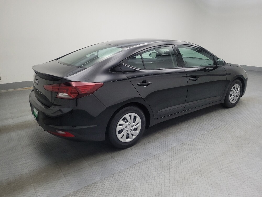 2020 Hyundai Elantra in Des Moines, IA 50310 - 18126229 10