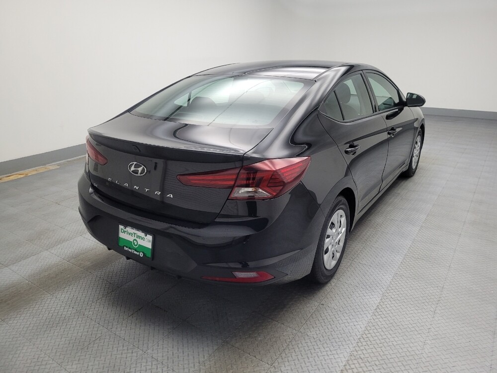 2020 Hyundai Elantra in Des Moines, IA 50310 - 18126229 9
