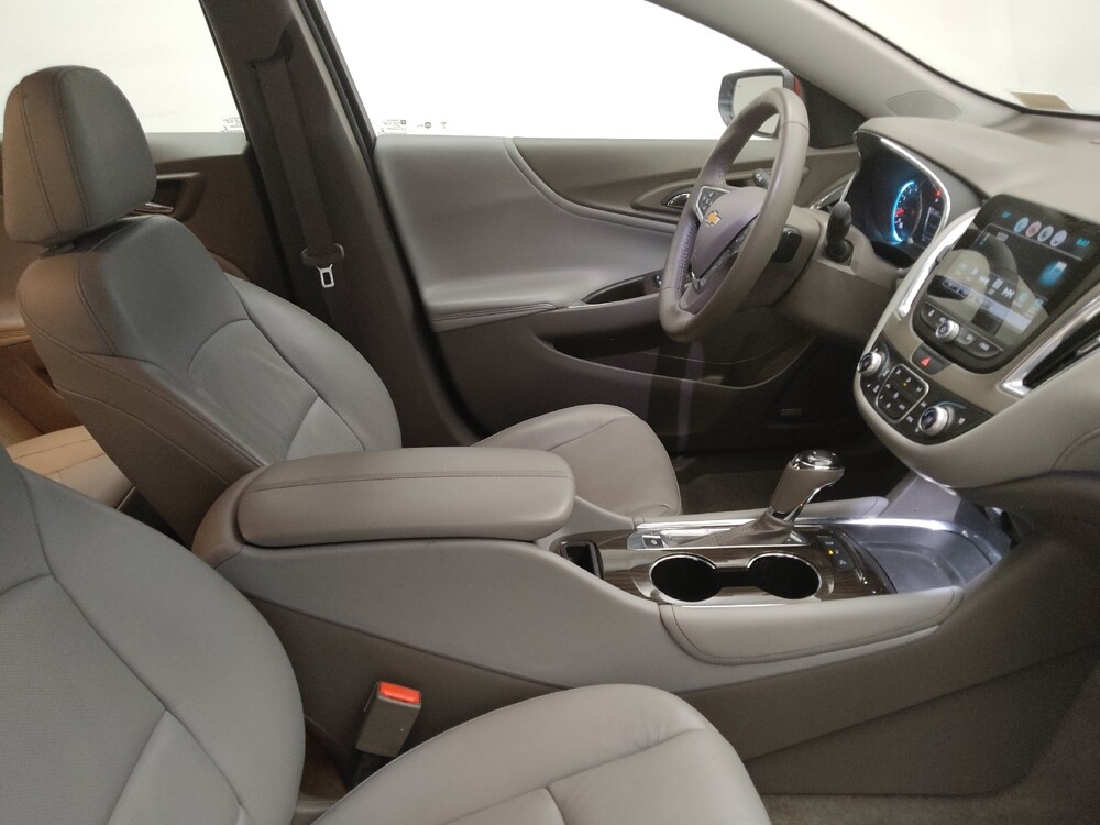 2018 Chevrolet Malibu in Midlothian, IL 60445 - 18126231 21