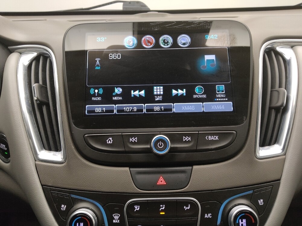 2018 Chevrolet Malibu in Midlothian, IL 60445 - 18126231 25