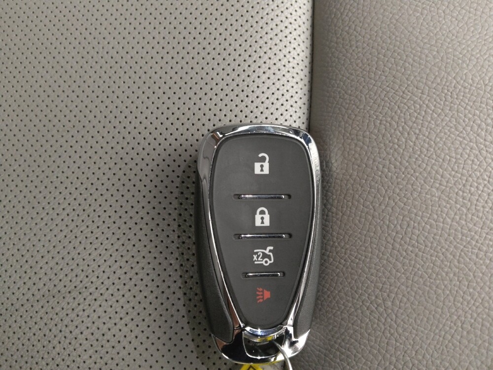 2018 Chevrolet Malibu in Midlothian, IL 60445 - 18126231 32