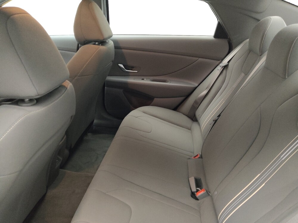 2024 Hyundai Elantra in Lombard, IL 60148 - 18126232 18