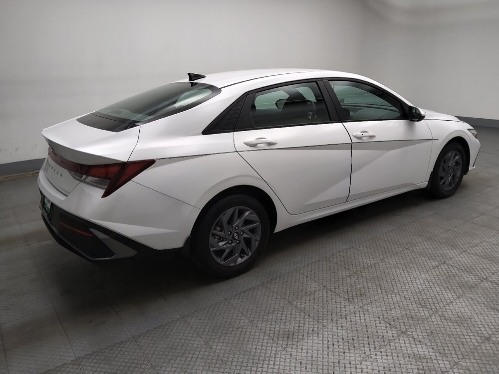 2024 Hyundai Elantra in Lombard, IL 60148 - 18126232 10