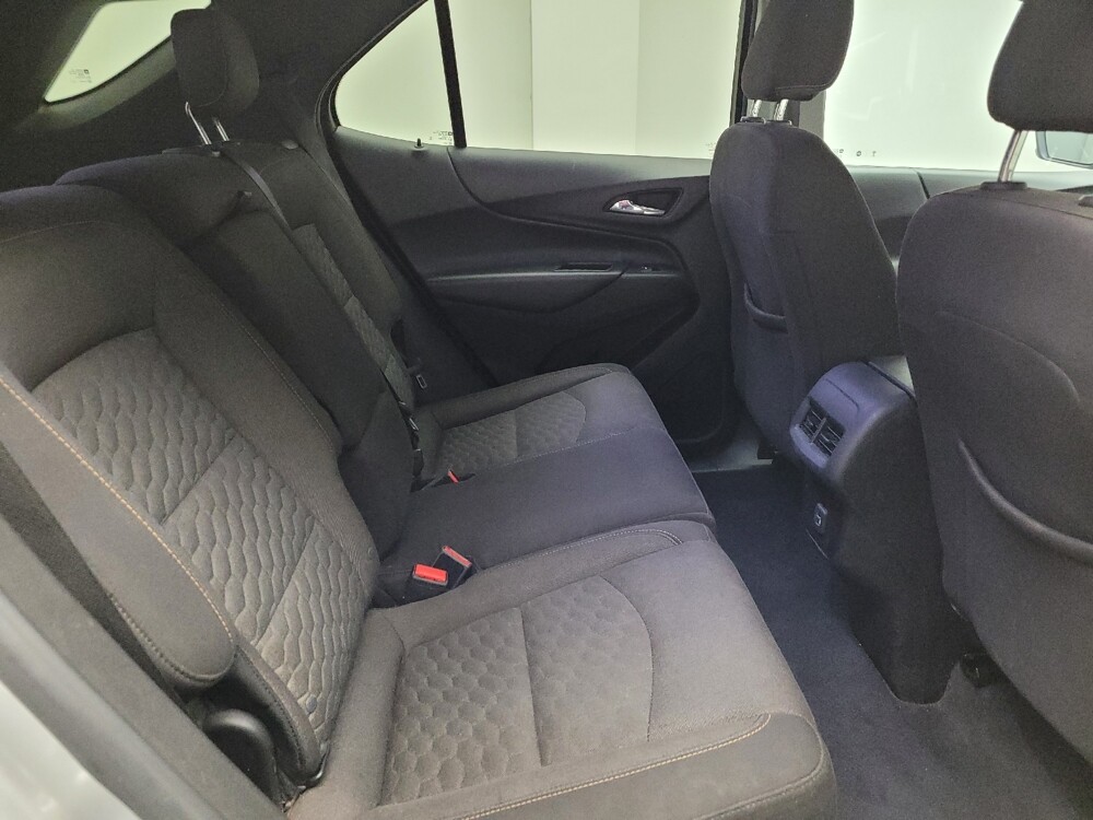 2019 Chevrolet Equinox in Eastpointe, MI 48021 - 18126234 19