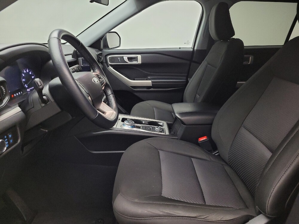 2022 Ford Explorer in Eastpointe, MI 48021 - 18126235 17