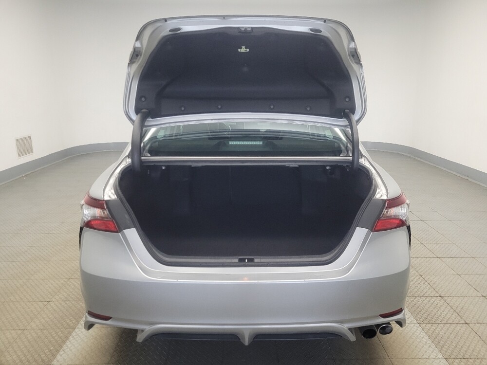 2021 Toyota Camry in Indianapolis, IN 46219 - 18126238 29