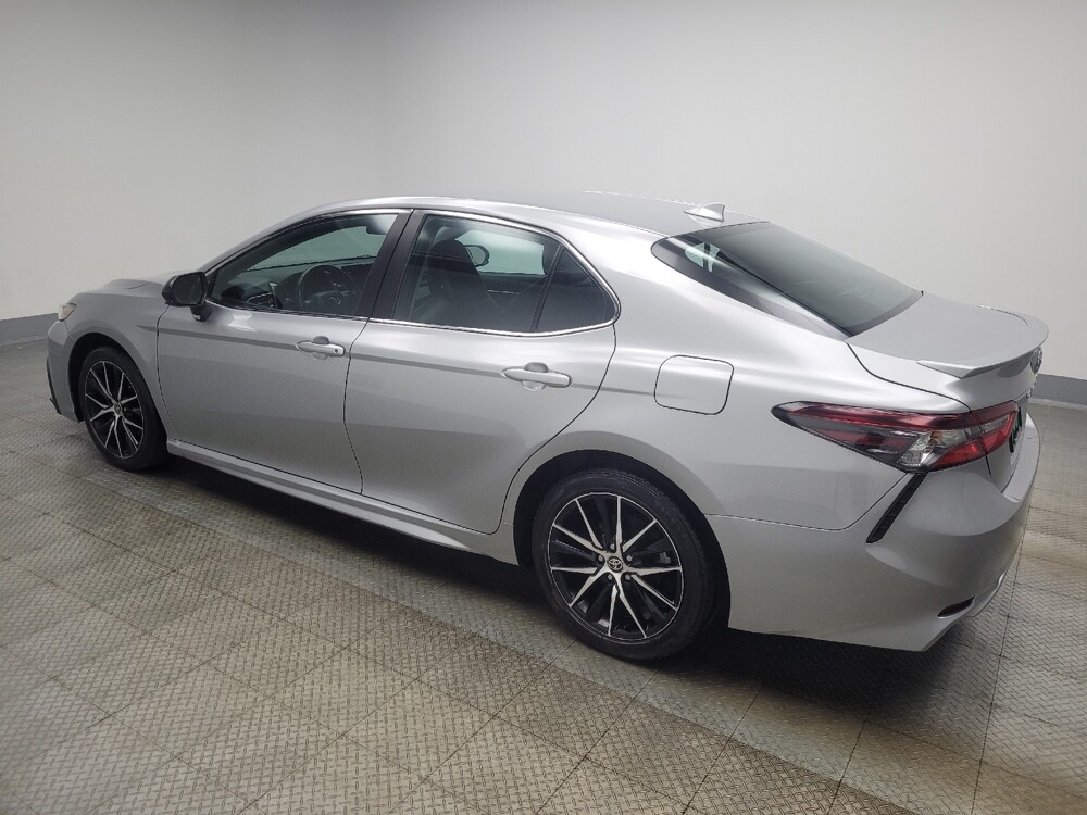 2021 Toyota Camry in Indianapolis, IN 46219 - 18126238 3