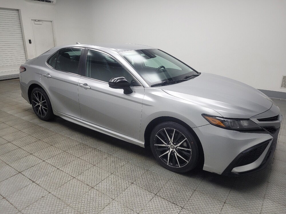 2021 Toyota Camry in Indianapolis, IN 46219 - 18126238 11