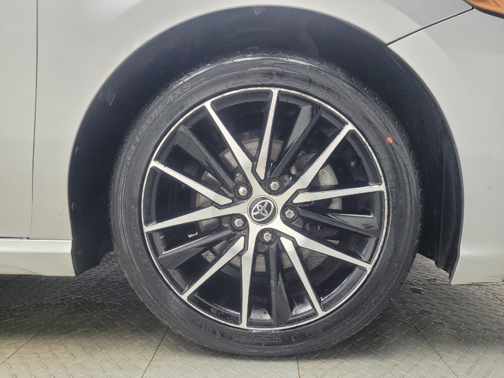 2021 Toyota Camry in Indianapolis, IN 46219 - 18126238 31