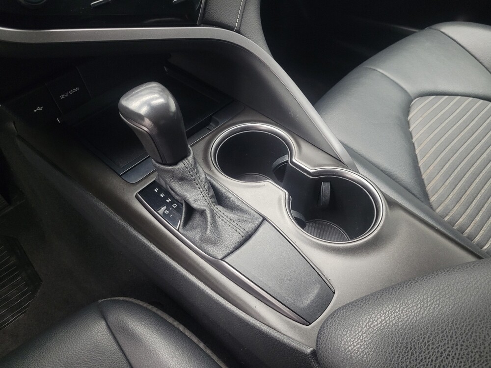 2021 Toyota Camry in Indianapolis, IN 46219 - 18126238 26