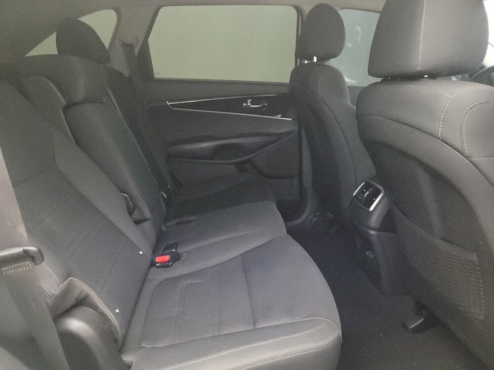 2020 Kia Sorento in Phoenix, AZ 85015 - 18126251 19