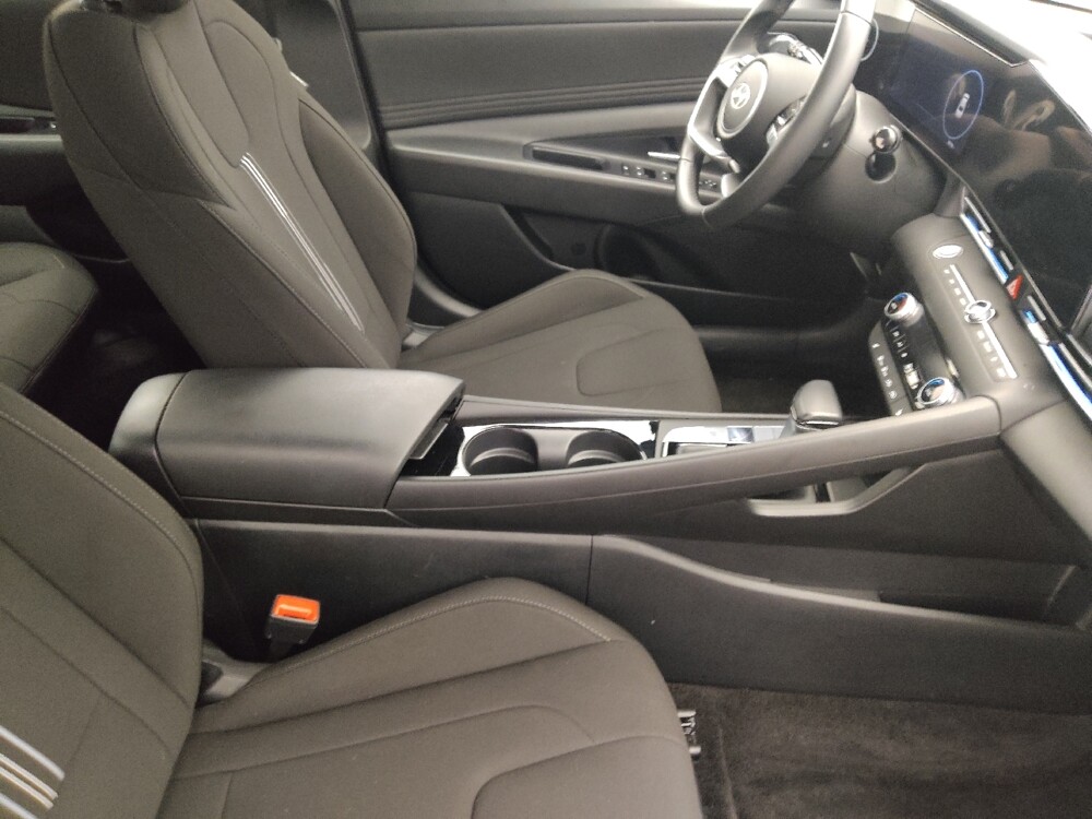 2025 Hyundai Elantra in Tallahassee, FL 32304 - 18126262 21