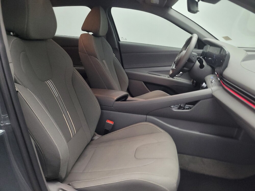 2025 Hyundai Elantra in Stone Mountain, GA 30083 - 18126266 21