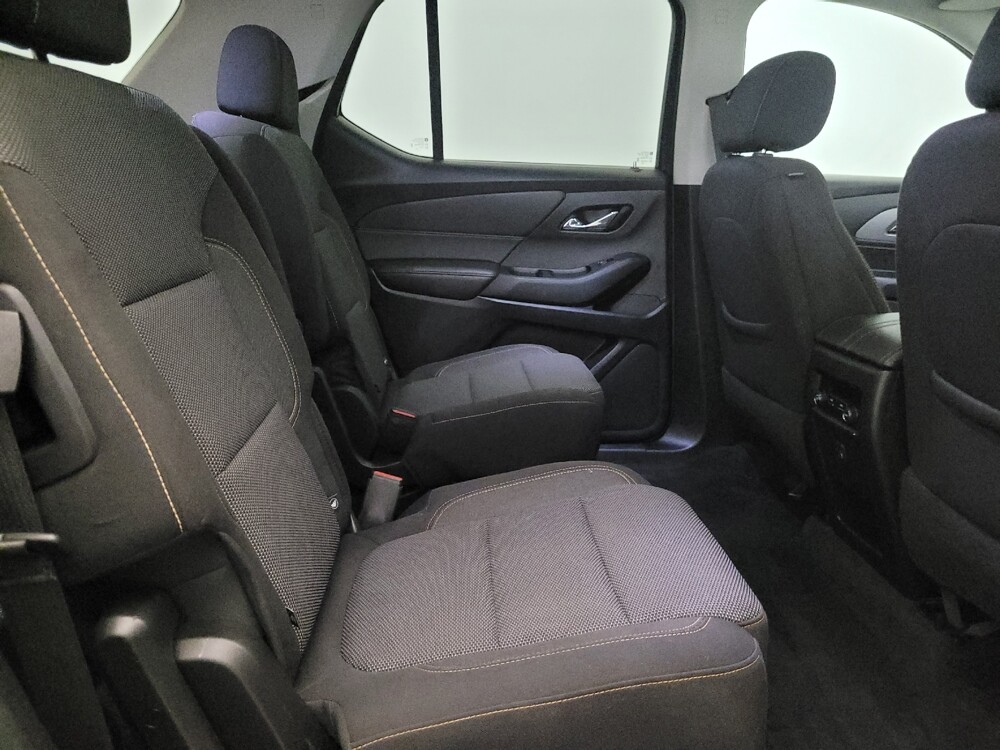 2020 Chevrolet Traverse in Williamstown, NJ 8094 - 18126270 19