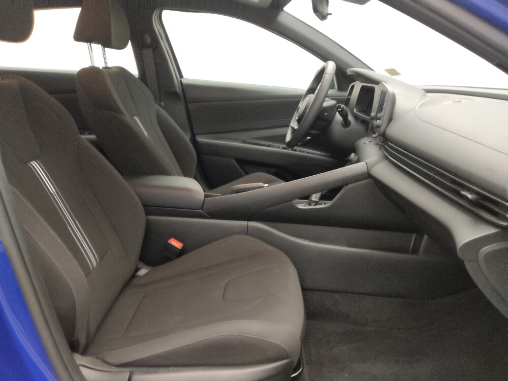 2025 Hyundai Elantra in Albuquerque, NM 87123 - 18126274 21