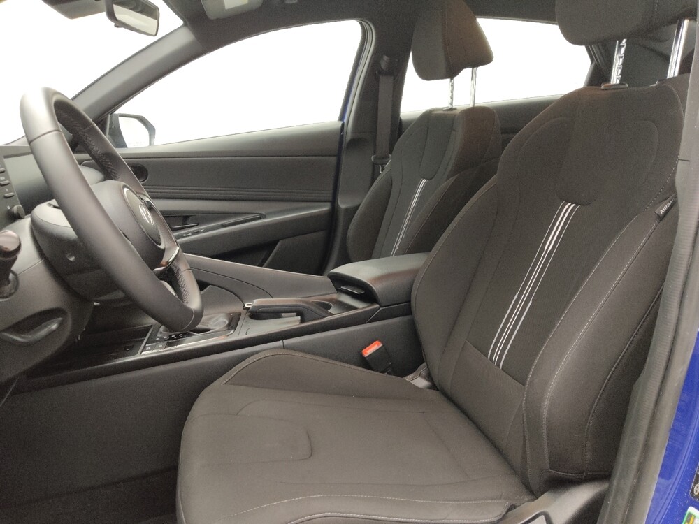2025 Hyundai Elantra in Albuquerque, NM 87123 - 18126274 17