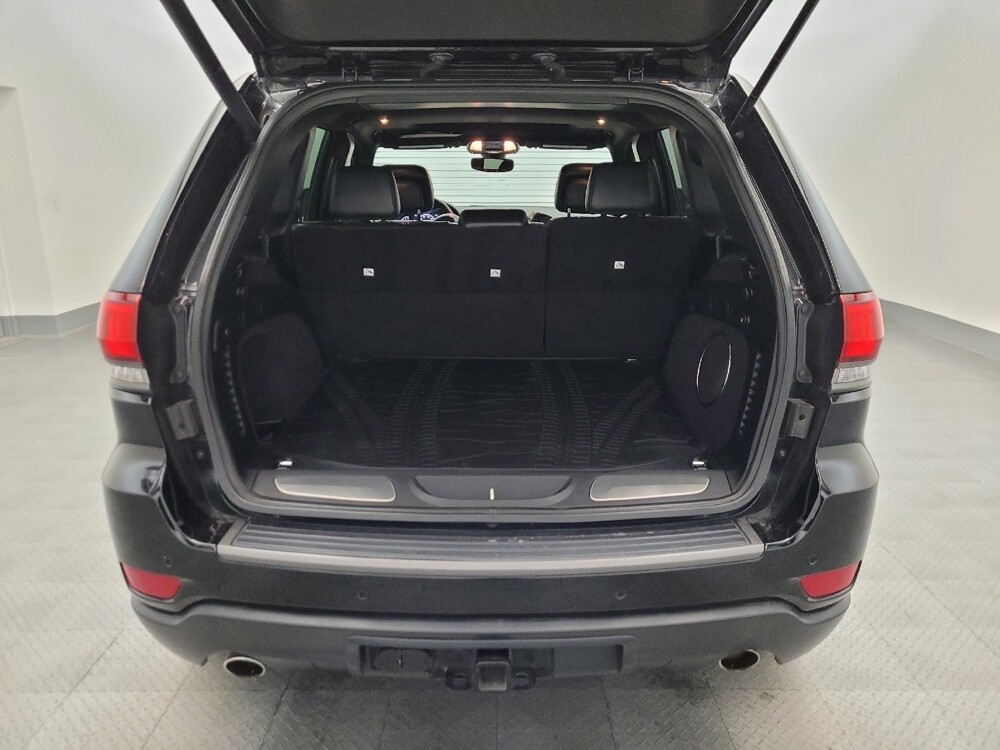 2017 Jeep Grand Cherokee in Glendale, AZ 85301 - 18126278 29