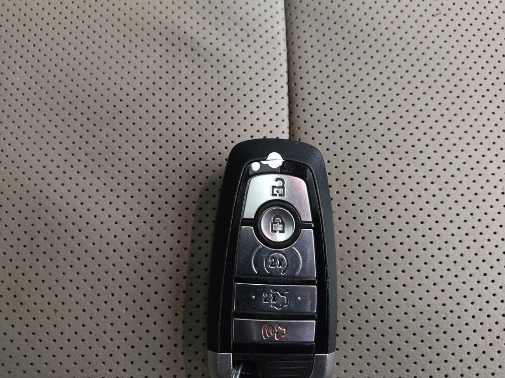 2018 Ford Explorer in Des Moines, IA 50310 - 18126302 32