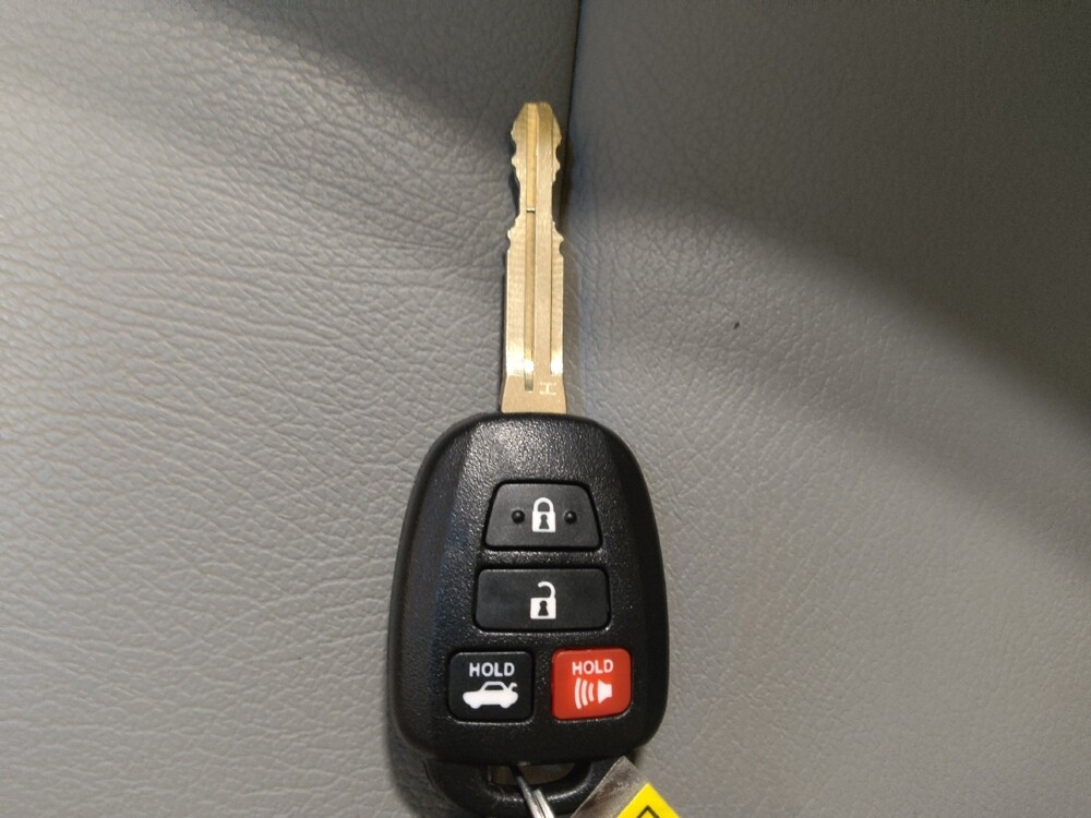 2017 Toyota Camry in Lubbock, TX 79424 - 18126305 32